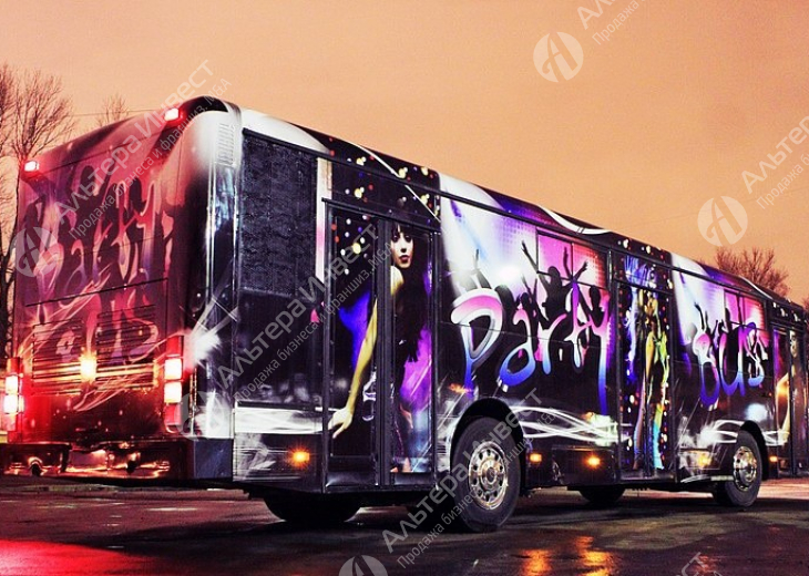 Клуб на колесах (Party Bus)  Фото - 1