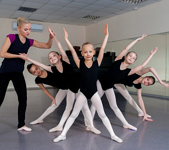 Студия танцев для детей и взрослых в ЖК бизнес-класса Невского района.