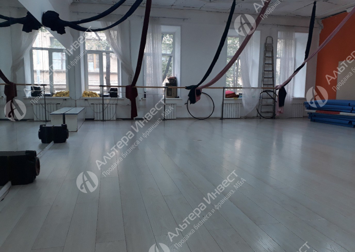 Известная школа танцев в центре города. 8 лет работы Фото - 1