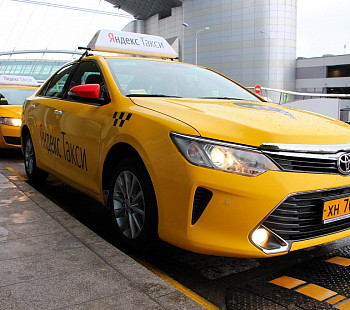 Служба такси с 24 автомобилями в автопарке