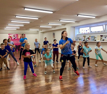 Школа танцев с чистой прибылью 80 000 рублей 
