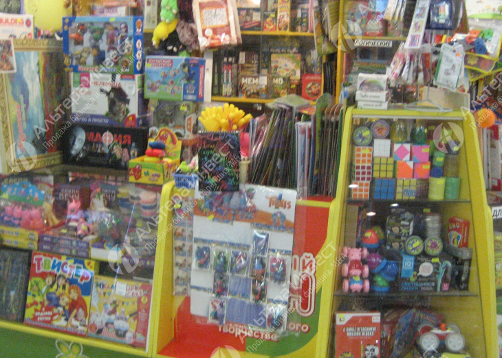 Островок по продаже игрушек в ТЦ на юге города. 5 лет работы Фото - 1
