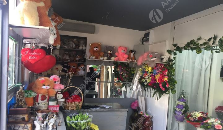 Цветочный магазин с высокой проходимостью в Приморском районе Фото - 4