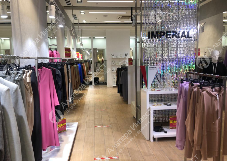 Магазин монобрендовой итальянской одежды в крупнейшем торговом центре  Фото - 10