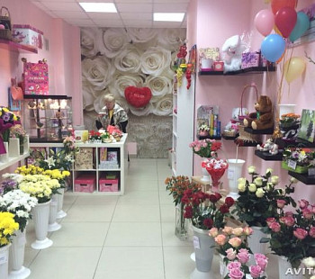 Магазин цветов и подарков в Невском районе