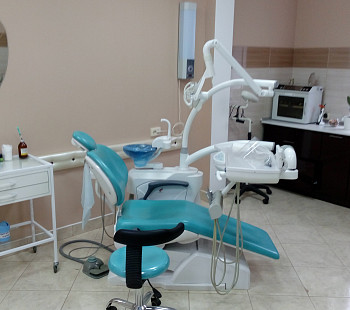 Раскрученная стоматологическая клиника на красной линии