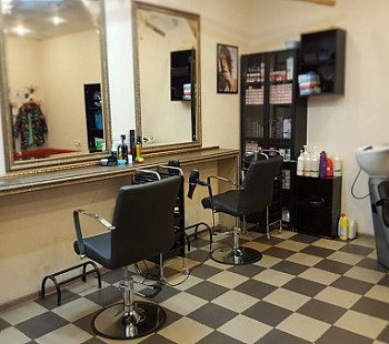 Салон красоты – парикмахерская в 300 метрах от Невского проспекта