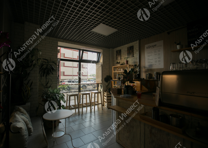 Дизайнерская кофейня с панорамными окнами Фото - 1