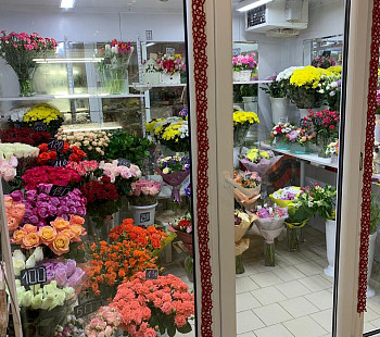 Магазин цветов у метро юго-западная 