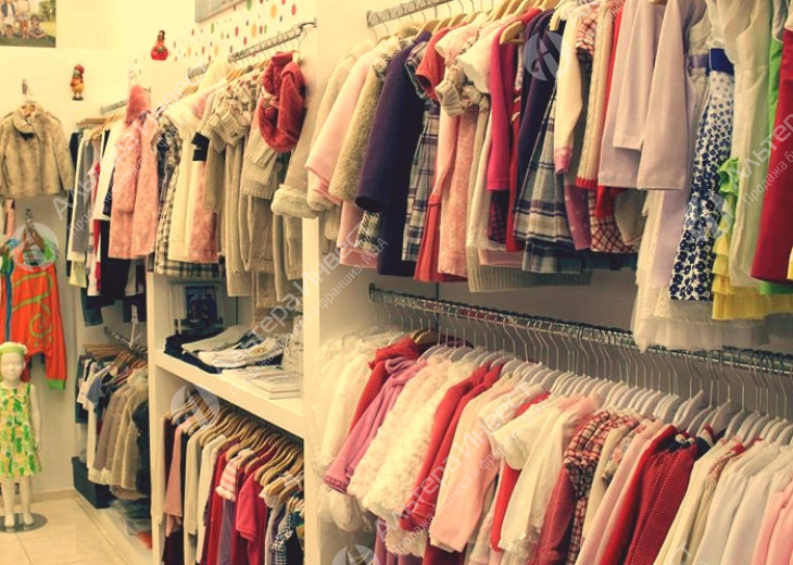 Магазин детской одежды, игрушек. 11 лет на рынке Фото - 1