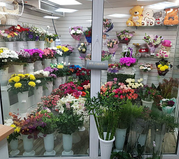Активно рекламируемый цветочный магазин
