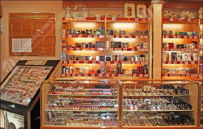 Отделы по продаже ювелирных изделий, косметики и парфюмерии   Фото - 1