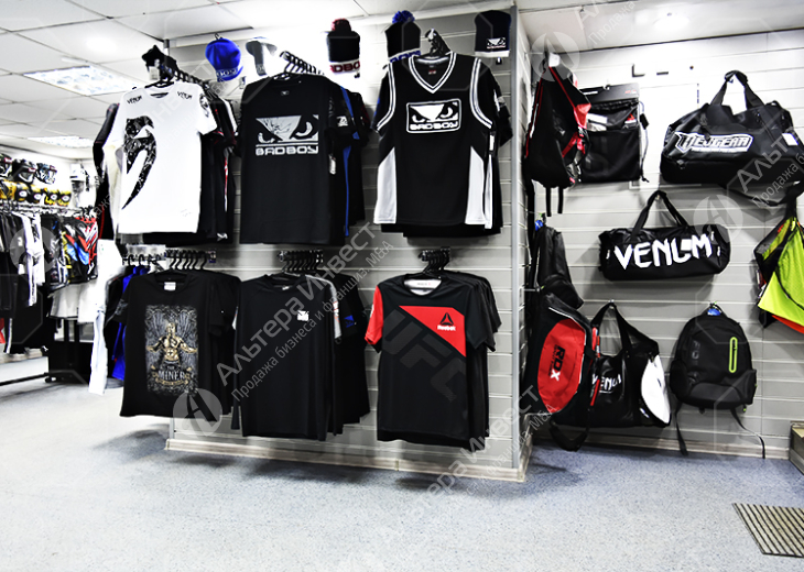 Магазин спортивной одежды у метро Фото - 1
