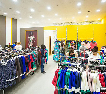 Магазины женской одежды в крупных торговых центрах