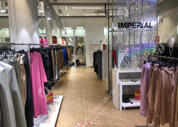 Магазин монобрендовой итальянской одежды в крупнейшем торговом центре  Фото - 11