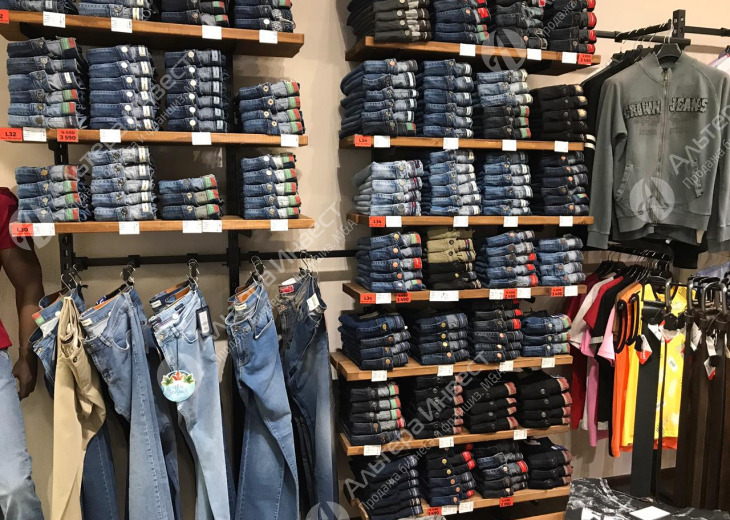Магазин джинсовой одежды в крупном ТРК Красногвардейского района Фото - 2