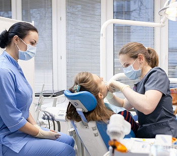 Действующая стоматология на 3 кабинета на Петроградке