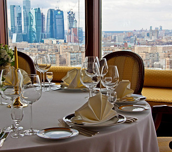 Панорамный винный ресторан в самом сердце Москвы