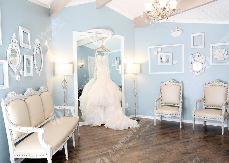 Свадебный салон+салон красоты с недвижимостью на первой линии Фото - 1