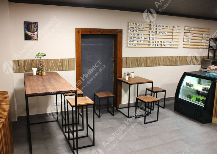 Концептуальная мини-кофейня рядом с двумя университетами Фото - 1