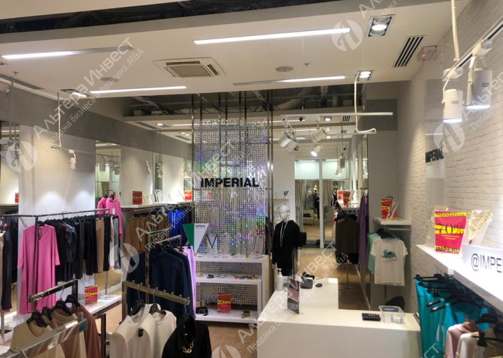 Магазин монобрендовой итальянской одежды в крупнейшем торговом центре  Фото - 2