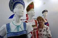 Франшиза «Маскарадный бум» – русские народные аксессуары