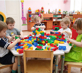 Детский сад с набранной группой детей и укомплектованным штатом