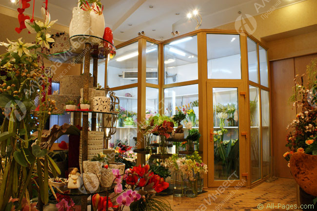 Магазин цветов и подарков в Приморском районе Фото - 1