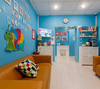 Работа администратором в детском центре в Москве