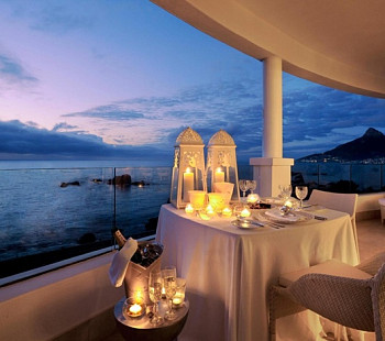 Ресторан на берегу чёрного моря