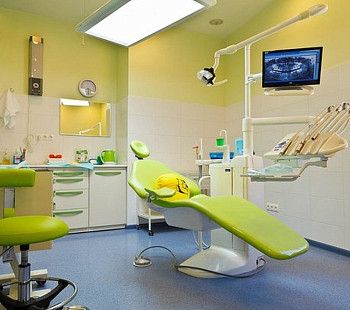 Современная стоматологическая клиника в центре 