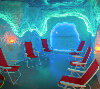 Детский центр – самая крупная соляная пещера в Москве.