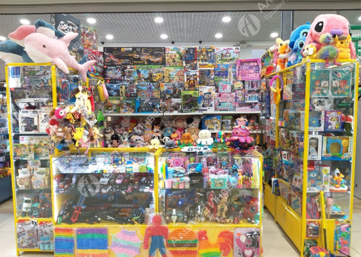 Торговая точка продаж детских товаров и игрушек | крупный ТЦ Фото - 1