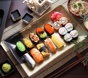 Успешная студия доставки суши и роллов 