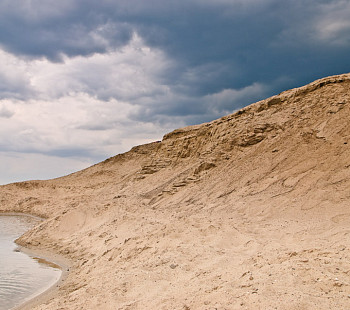 Песчаный Карьер в Великом Новгороде.