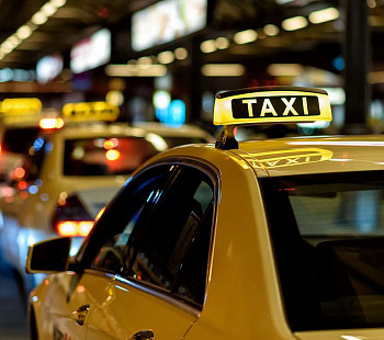 Служба такси с 70 активными водителями 