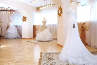 Самый крупный в России свадебный салон Фото - 1