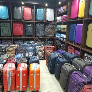 Магазин чемоданов и сумок / Доход 100000  Фото - 1