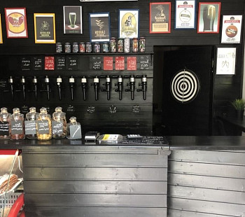 Магазин разливного пива с базой надежных поставщиков в крупном жилом доме Калининского района