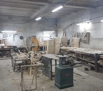 Производственная база с мебельным производством и субарендаторами