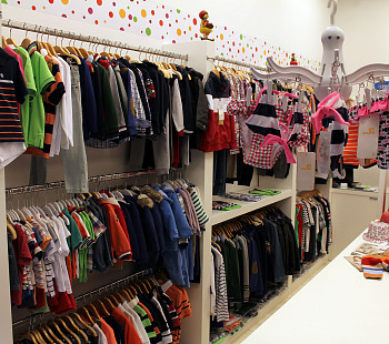Два магазина детской одежды