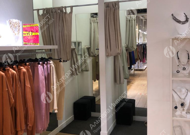 Магазин монобрендовой итальянской одежды в крупнейшем торговом центре  Фото - 14