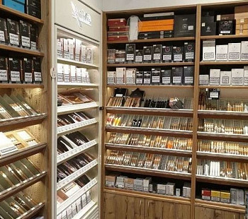 Табачный магазин                                                                                                                        