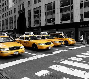 Сервис заказа такси с таксопарком на 30 автомобилей, 5 лет работы