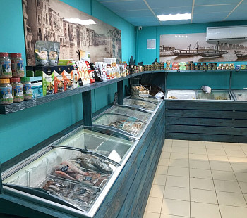 Магазин морепродуктов на первой линии